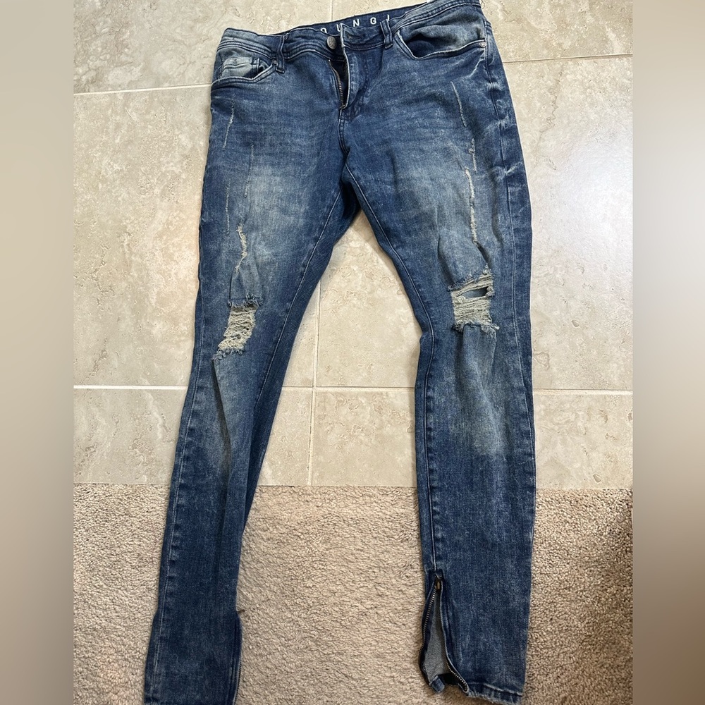 Young La skinny jeans, took tag off have tried them on that is it.